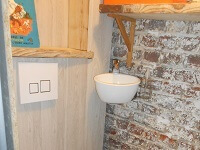 Petit lavabo adaptables sur toilettes existants WiCi Mini - M. et Mme B (64) - 2 sur 4 (après)